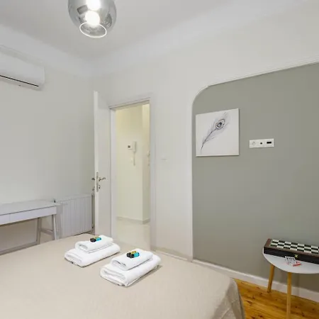 Trentatre, Nilie Hospitality Mgmt * Soluň