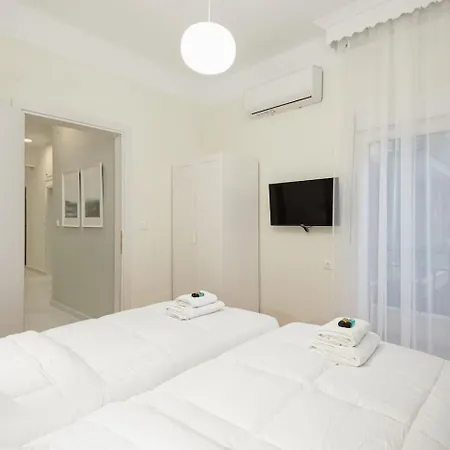 Trentatre, Nilie Hospitality Mgmt