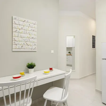 Trentatre, Nilie Hospitality Mgmt شقة