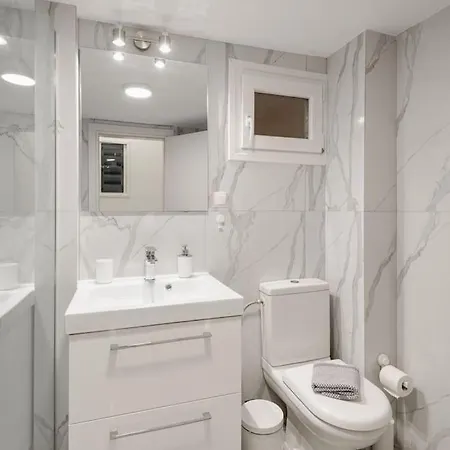 Trentatre, Nilie Hospitality Mgmt شقة