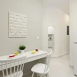 Trentatre, Nilie Hospitality Mgmt Apartament